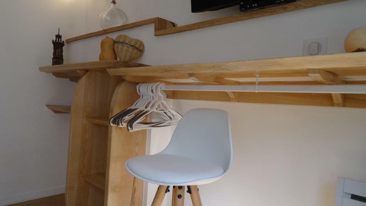 Chambre Du Sabotier - Studio Troglodytique - A 100 M Baignade En Riviere - Location De Canoe - Circuits Cyclo - Aire De Pique-Nique - 3 Restaurants Castelnaud La Chapelle Luaran gambar